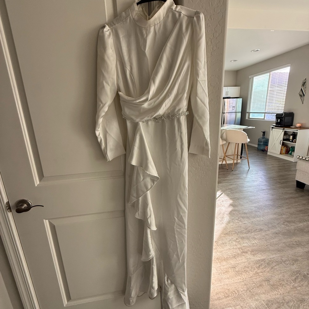 Elegant White Draped Women's Dress